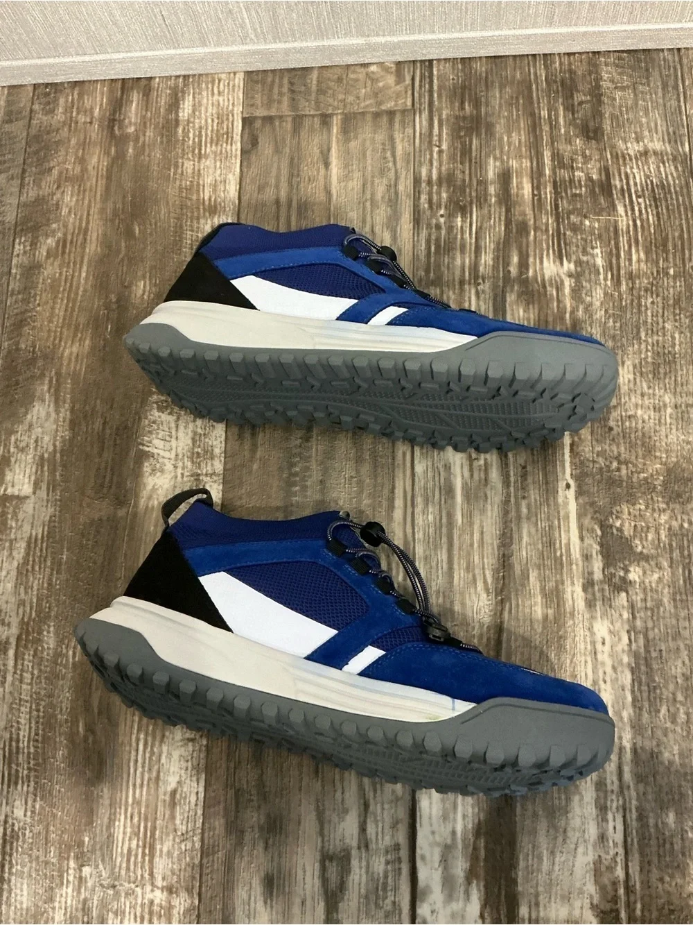 Hybrid Green Label Men's Blue Mesh & Suede Trail Sneaker Size 9